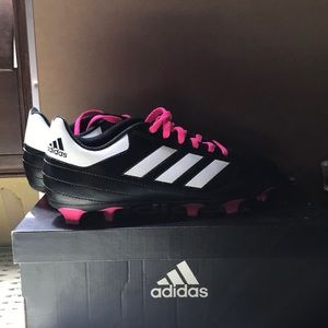 Adidas pink/black soccer cleats